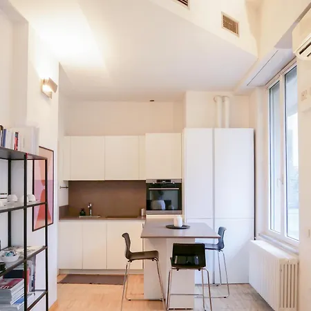 Yuna Rent - Residenza Navigli Apartment *